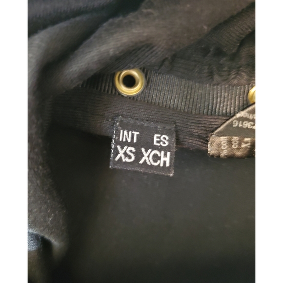 HUGO BOSS Black dressy tank top with gold embellishments - Picture 5 of 5